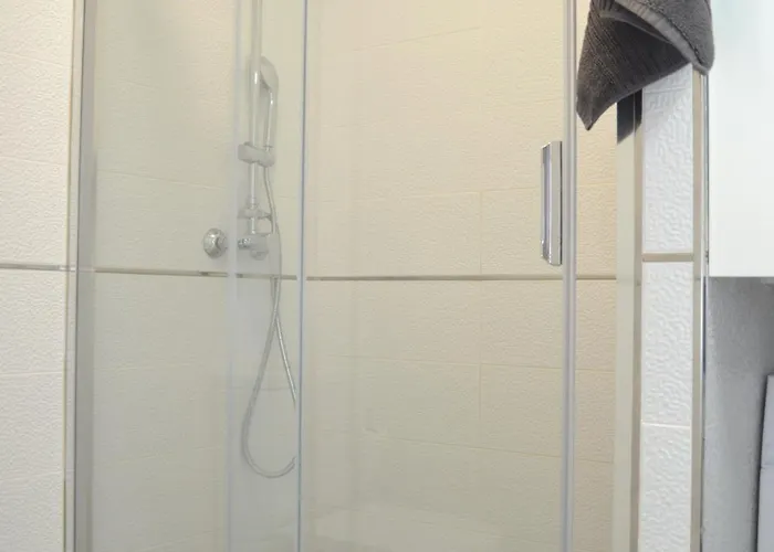 Listen The Bay - 230 *